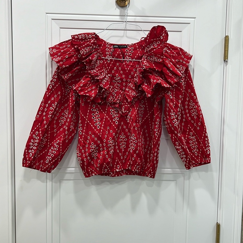 Zara eyelet v neck ruffled blouse